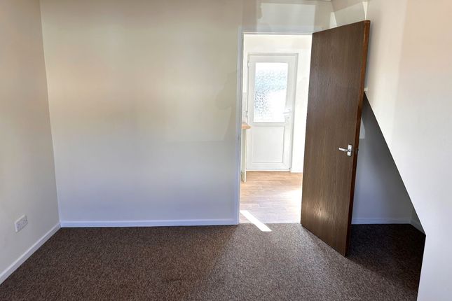 Terraced house to rent in Smiths Way, Alcester