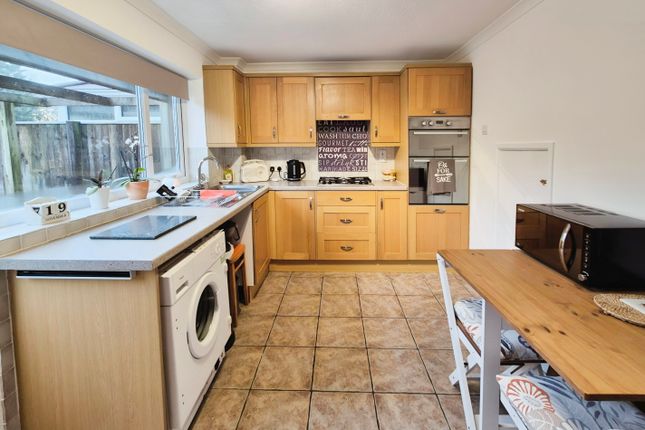 48, Lime Tree Avenue, Somerset photo 2
