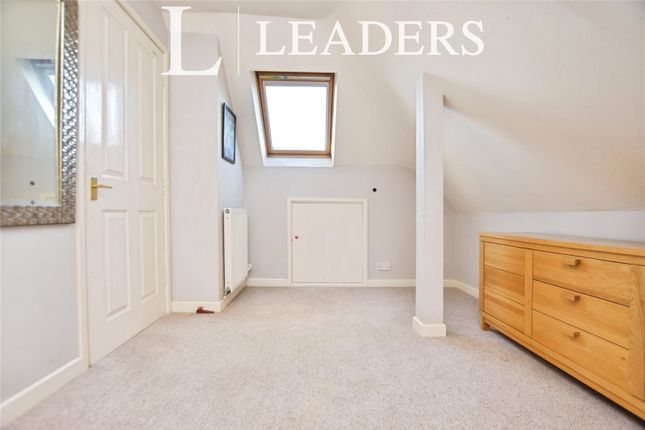 Room 2, 8, Wrenbrook Road, Bishops Stortford photo 2