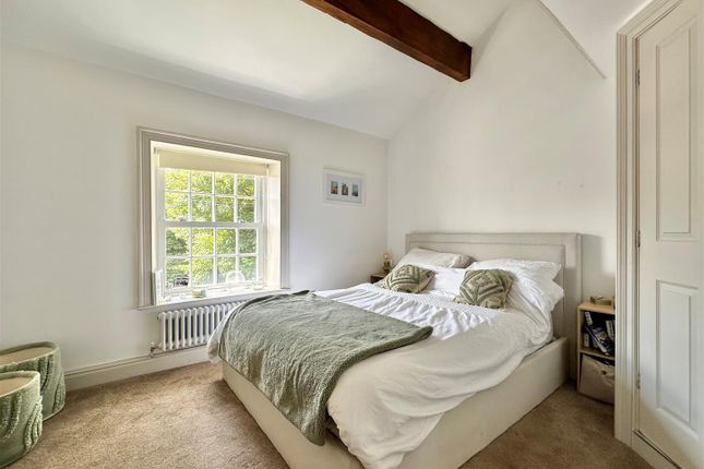 44, Glossop Road, High Peak photo 4