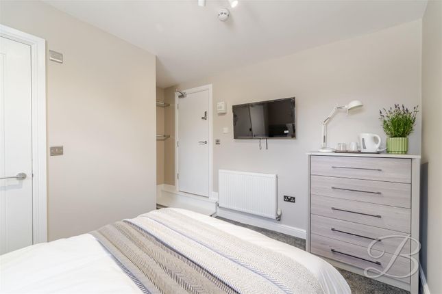 Room 3, 9-11, West Gate, Mansfield photo 2