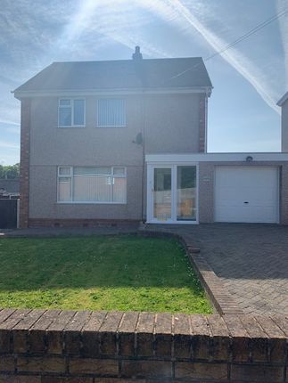 Thumbnail Detached house to rent in Victoria Drive, Llandudno Junction