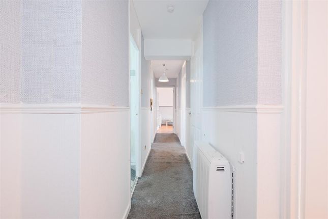 24, Arbroath Grove, Hamilton photo 2