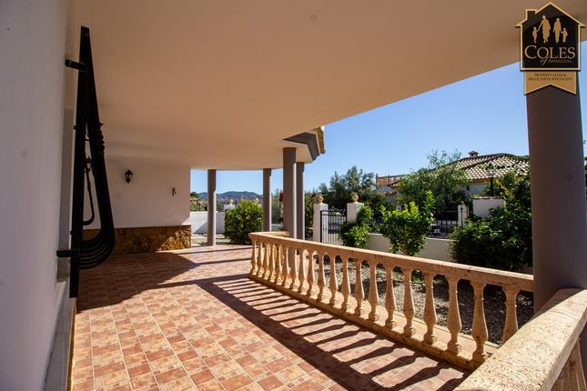 Villa for sale in Los Llanos, Arboleas, Almería, Andalusia, Spain