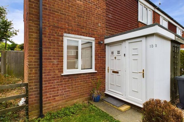 Thumbnail Flat for sale in Prestbury Close, Worcester, Worcestershire