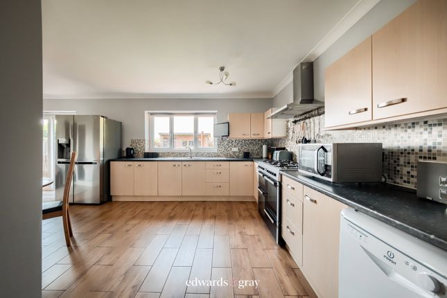 25, Selworthy Road, Castle Bromwich photo 4