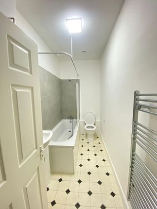 8 Cecil , Cecil Road, Hounslow photo 5