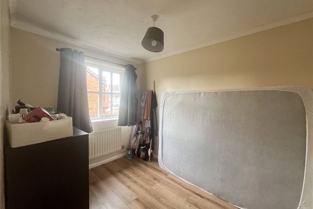 Detached house to rent in Fairfield Way, Stevenage, Hertfordshire