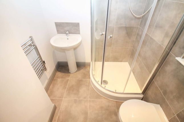 18, Liv Apartments, Bradford photo 5