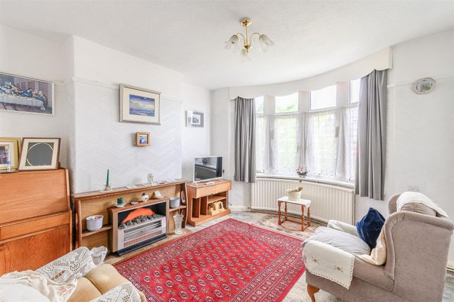 4, Highfield Road, Barry photo 4