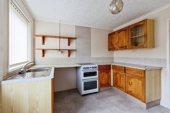 26, Hebden Path, Leeds photo 4
