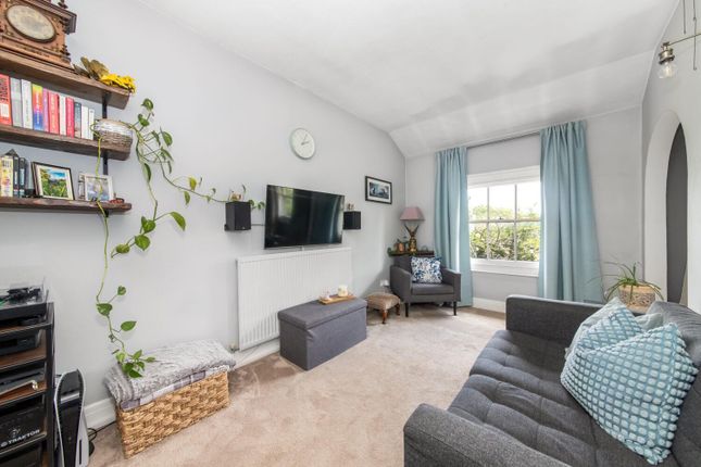 Flat 3, 7, Seymour Terrace, London photo 3