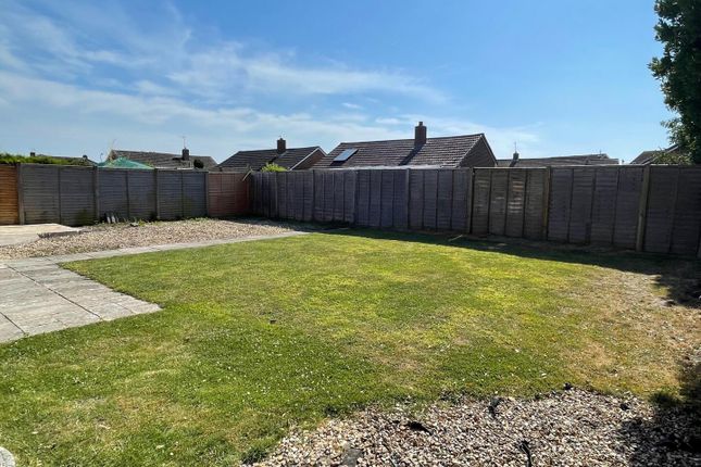 33, Westfield Drive, Burnham-On-Sea photo 2