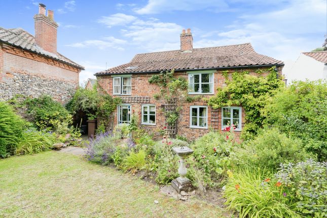 Thumbnail Cottage for sale in High Street, Foulsham, Dereham, Norfolk