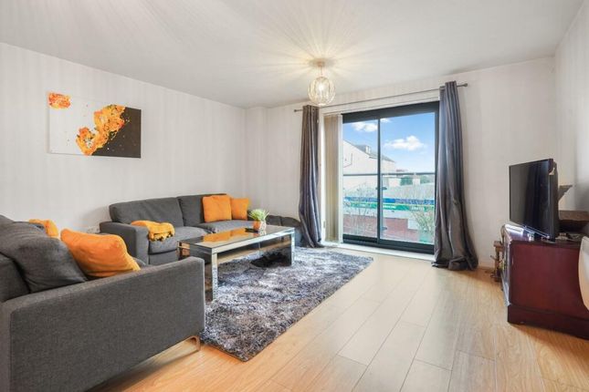 Flat for sale in Bouverie Court, Leeds