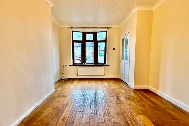 68 Buchanan Road, Sheffield photo 2