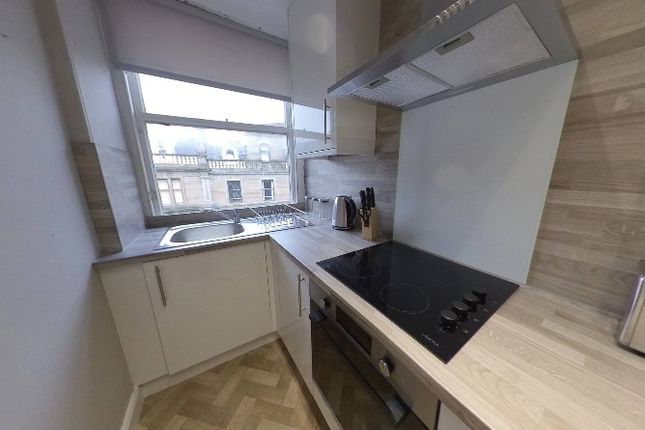Thumbnail Flat to rent in Whitehall Crescent, City Centre, Dundee