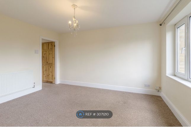 St Saviours Road, Kettering photo 2