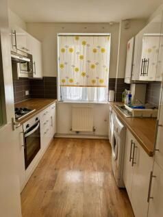 Flat 5 Birnbeck Court, Finchley Road, Temple Fortune photo 3