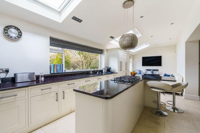 30, Hawksworth Lane, Leeds photo 4