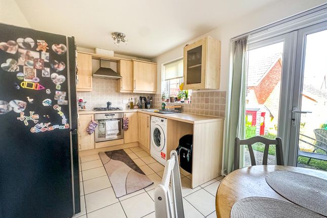 35, Rochester Road, Corby photo 2