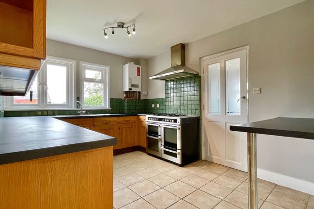 139 Chickerell Road, Weymouth photo 3