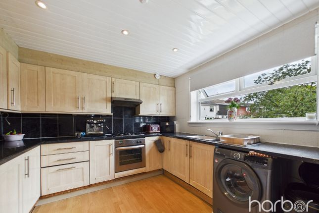 6 Chestnut Crescent, East Kilbride, South Lanarkshire photo 4