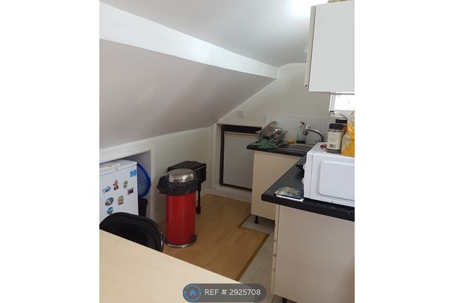 Walford Road, Uxbridge photo 4