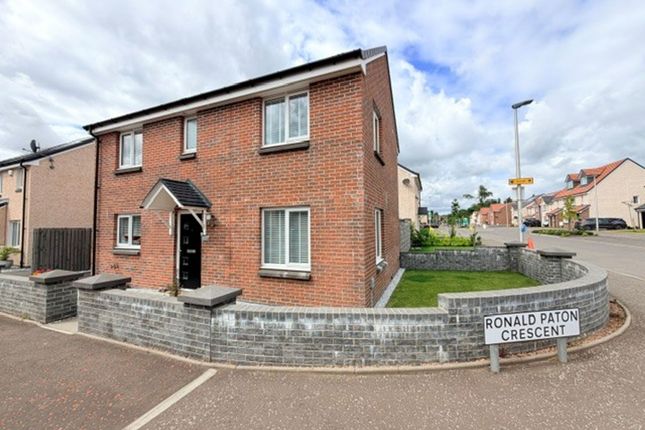 39 Ronald Paton Crescent, Glenrothes photo 3