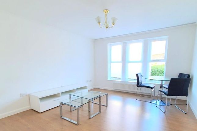 25 Merlin Close, Grays photo 2