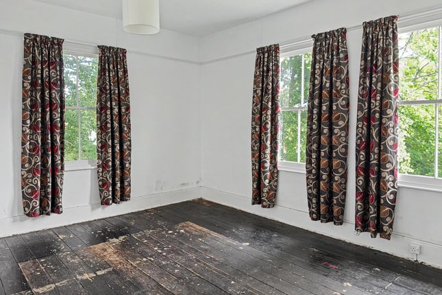 24 Flat 3, Priory Road, Malvern photo 3