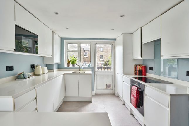 48b, Nutbrook Street, London photo 3