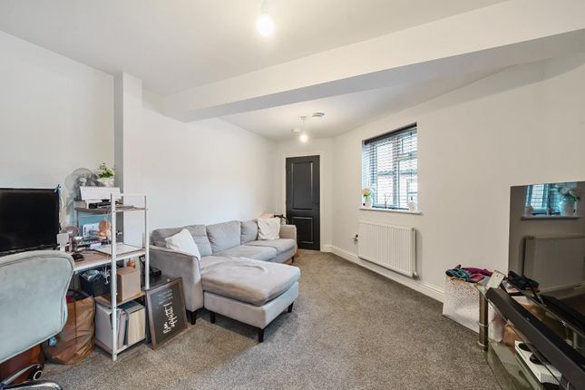 Flat for sale in New Lane, Selby