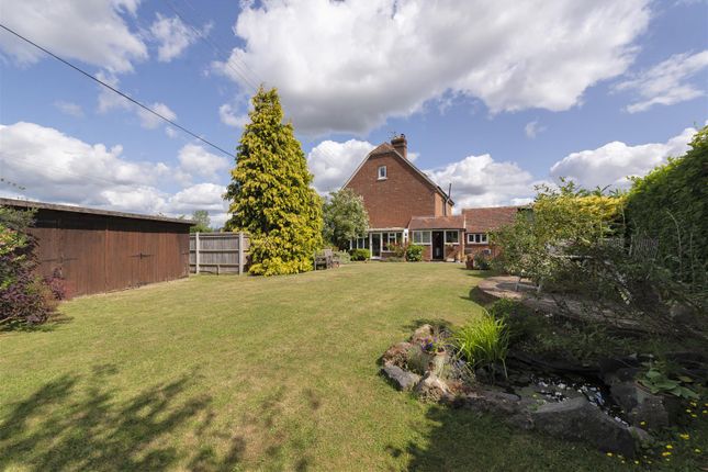 5 Woodfalls, Lees Road, Laddingford photo 4