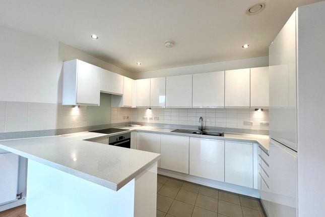 12 Dunsfold House, Market Street, Addlestone photo 2