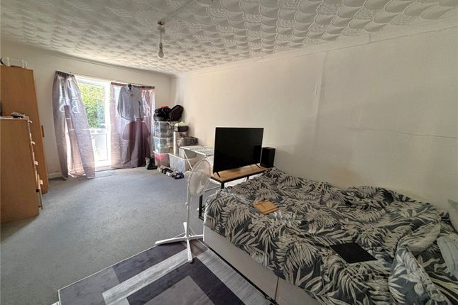 15, Shannon Close, Hampshire photo 2