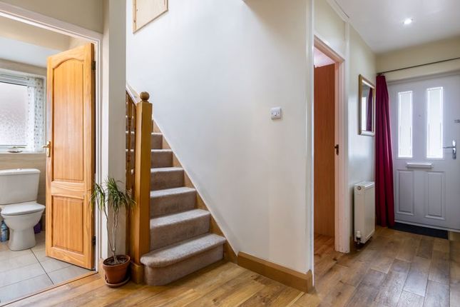 71, Millcrest Road, Goffs Oak photo 2