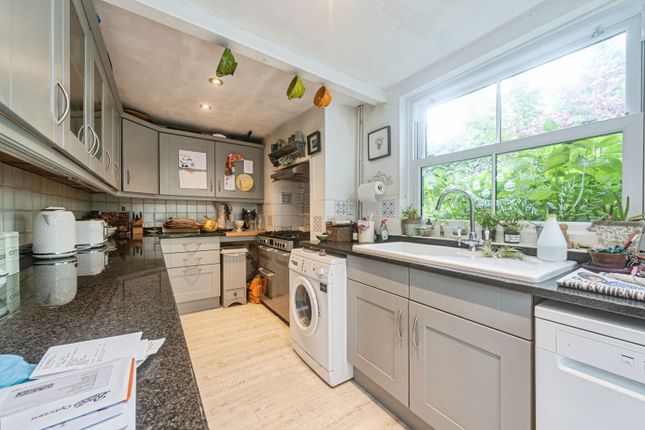 Zoom House, Bunces Lane, Reading photo 3