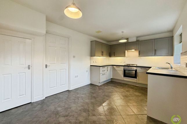 3 Foxglove Close, Burnley photo 3