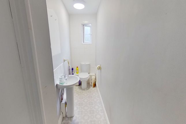 1  Claremont Villas, Leeds photo 3