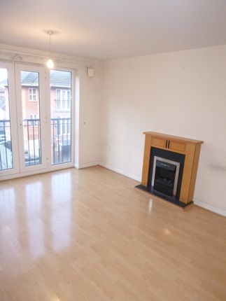 Thumbnail Flat to rent in Noble Court, Slough