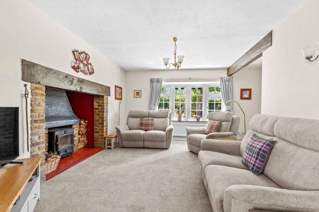 Hawthorns Crowbrook Road, Princes Risborough photo 3