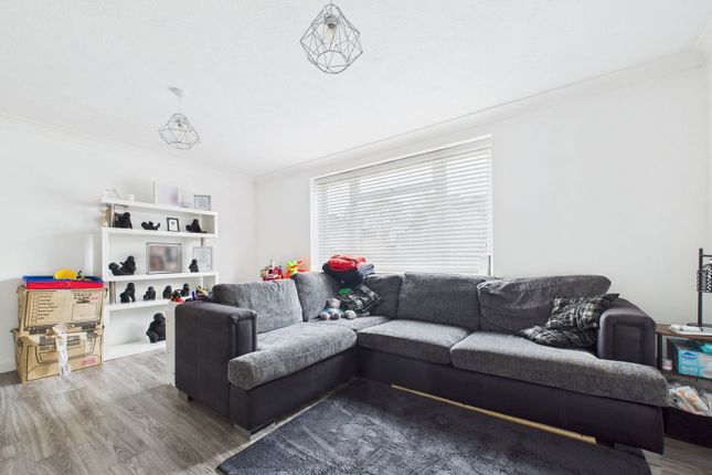 Priory Gate,Flat 1, North Road, Lancing photo 4