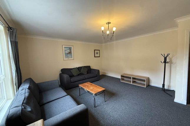 81 Blackness Road, Dundee photo 3
