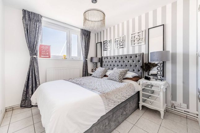 Thumbnail Flat to rent in Semley Place, Victoria, London