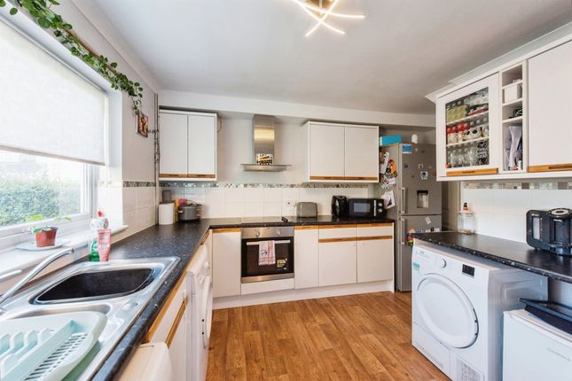 End terrace house for sale in Edgecomb Road, Stowmarket