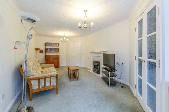 5 Sutton Court,, Beech Street, West Yorkshire photo 4