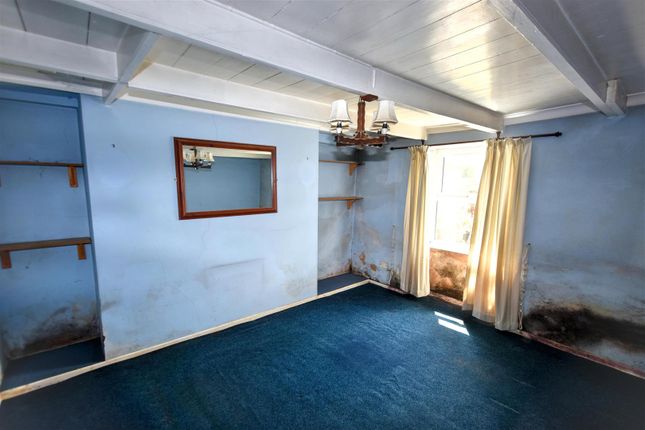 35, Lanner Hill, Redruth photo 2