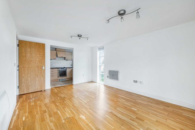 Flat for sale in Primrose Place, Isleworth