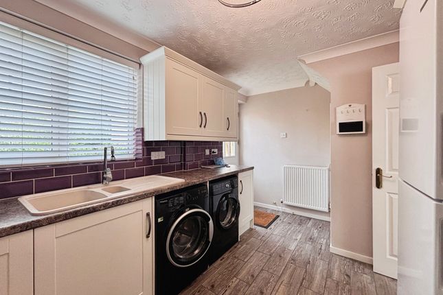 47, Cherry Tree Close, Halstead photo 4